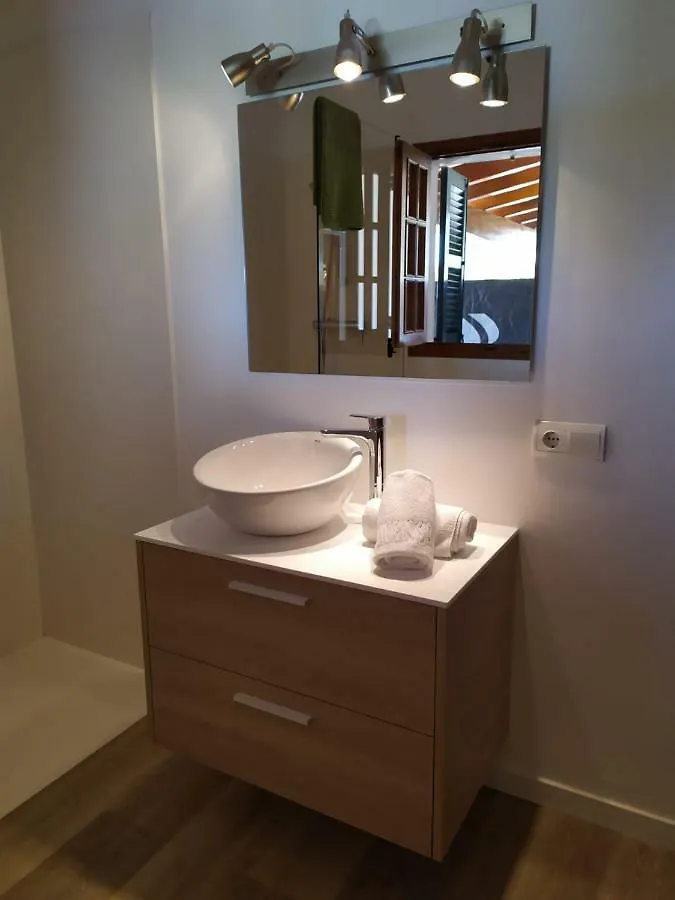 Roig Miquel House Just 10M Driving From Pollensa Villa